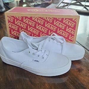 Vans White Canvas Low-Top Lace-Up Sneakers